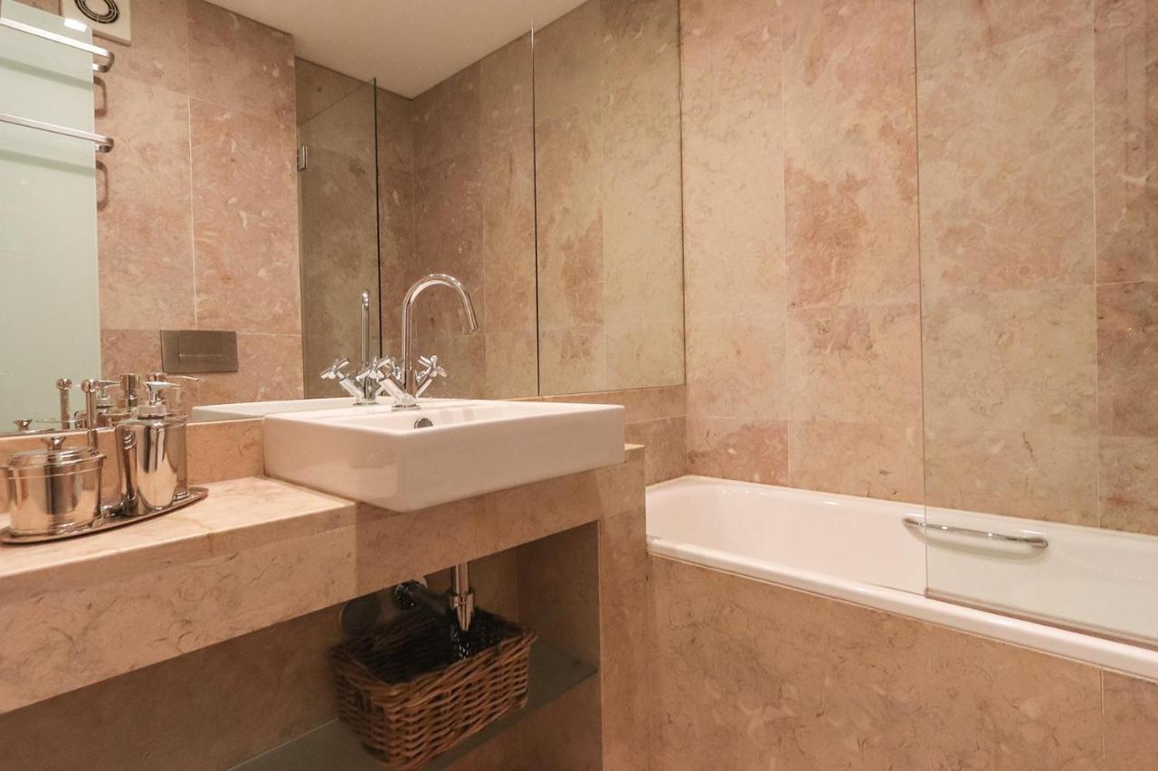 Downtown Chiado By Homing Apartment Lisbon Luaran gambar
